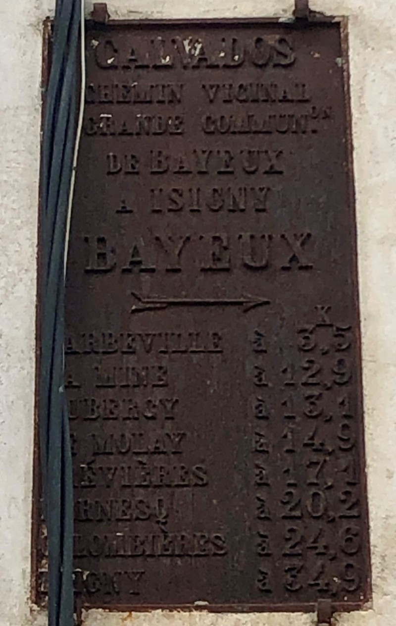 Plaque de cocher à Bayeux (France – Calvados)