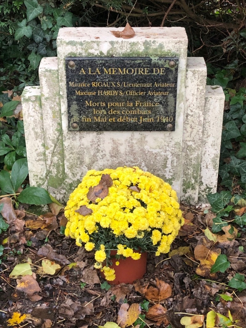 Stele Aviation Juin 1940 à Ricquebourg (France – Oise)
