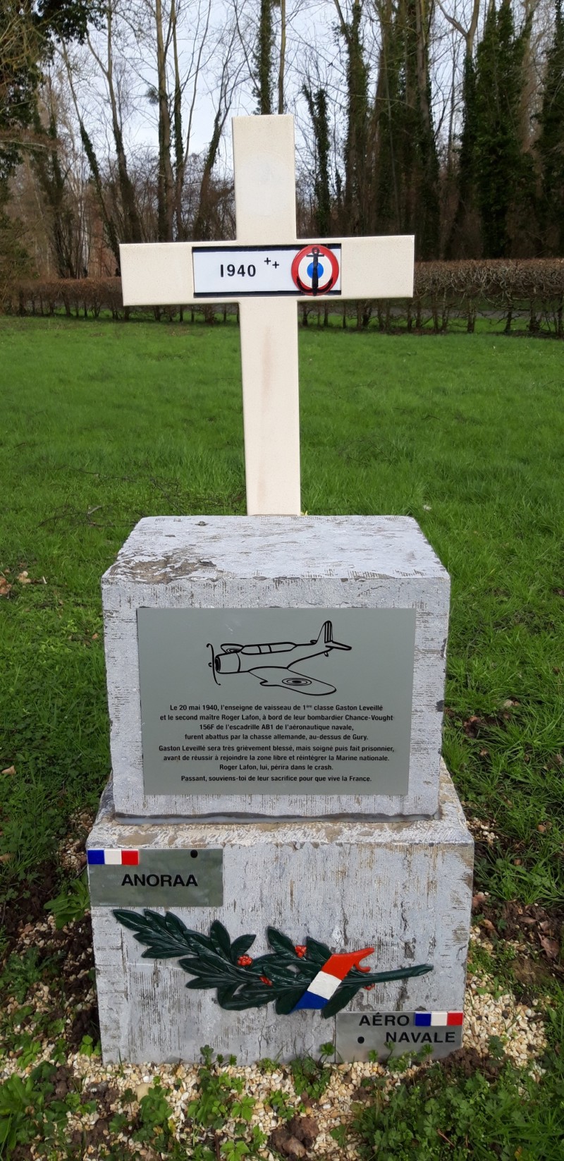 Stèle sur le crash d’un Avion à Gury (France – Oise)